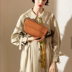 Utitute Baguette Shoulder Bag